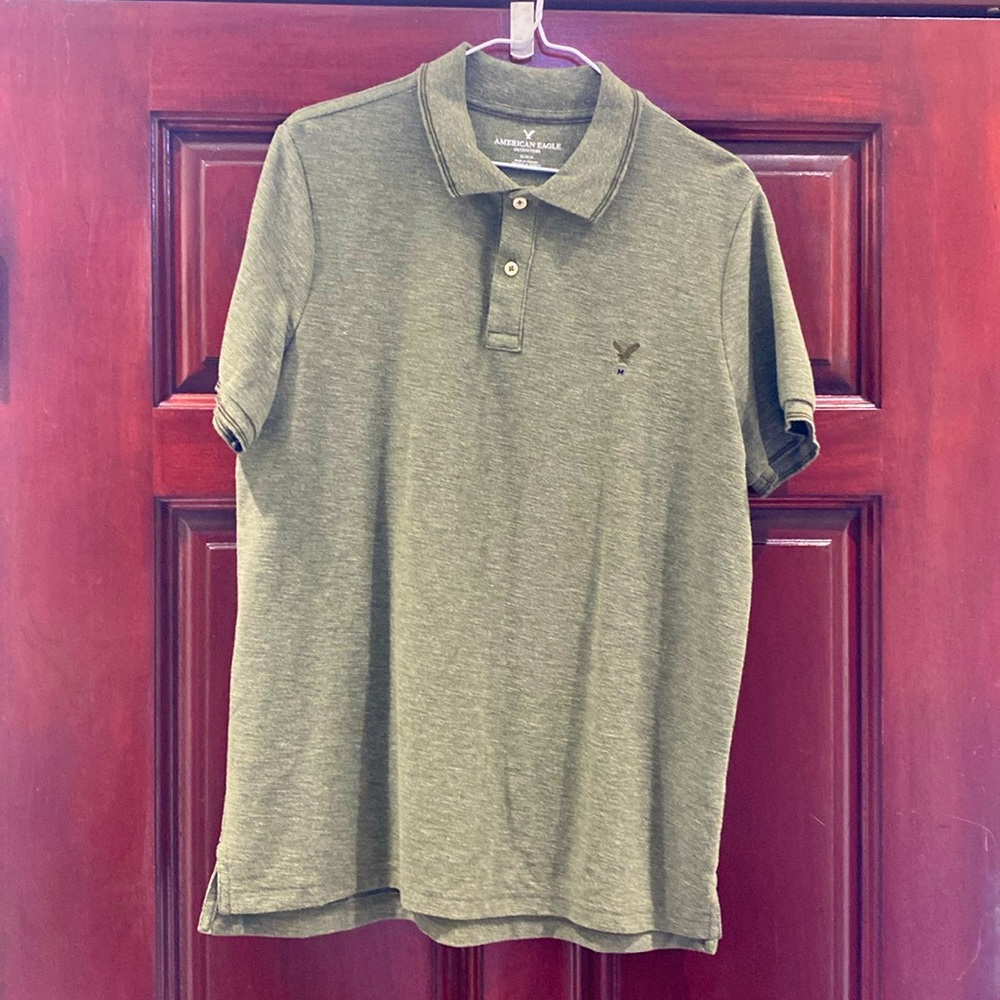 American eagle men’s shirt medium
